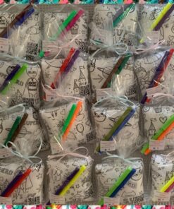 colour me μαξιλαράκια